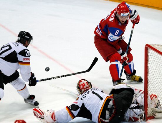 2010 Ice Hockey World Championship: Russia vs. Germany