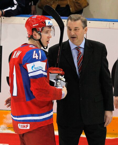 Nikolai Kulyomin and Vladislav Tretyak