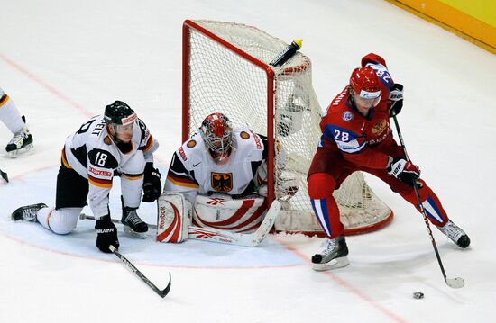 2010 Ice Hockey World Championship: Russia vs. Germany