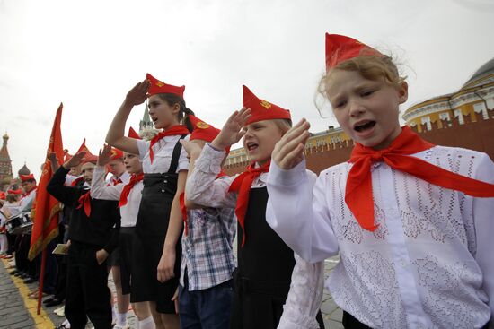 Young Pioneer induction ceremony held at Moscow's Red Square