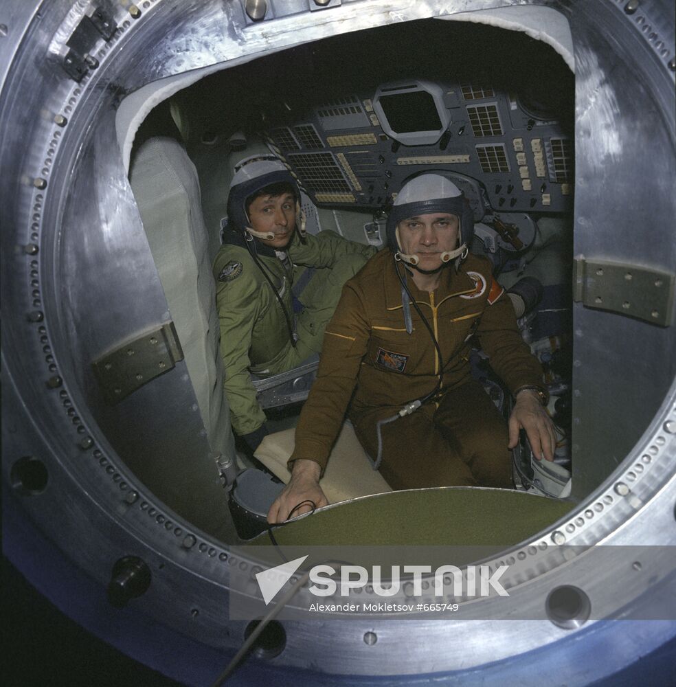 Pilot-cosmonauts Viktor Savinykh and Vladimir Dzhanibekov