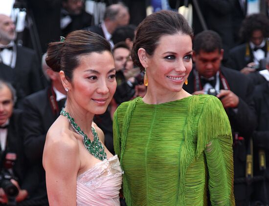 Michelle Yeoh and Evangeline Lilly