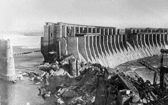 Damaged DneproGES dam
