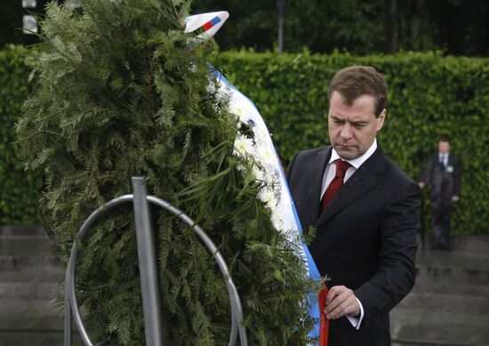 Dmitry Medvedev visits Ukraine