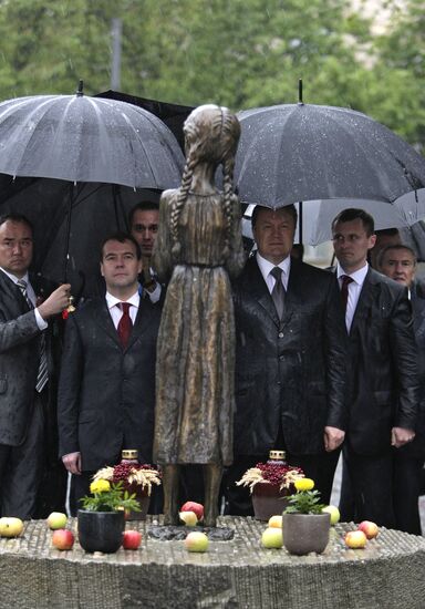 Dmitry Medvedev visits Ukraine
