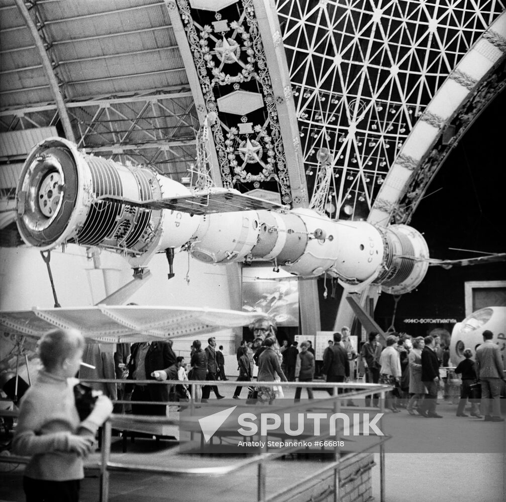 Experimental Orbital Station "Soyuz"