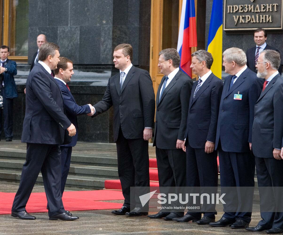 Dmitry Medvedev visits Ukraine