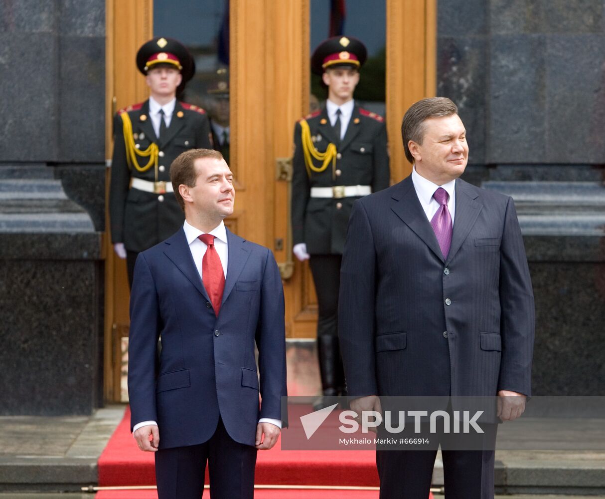 Dmitry Medvedev visits Ukraine