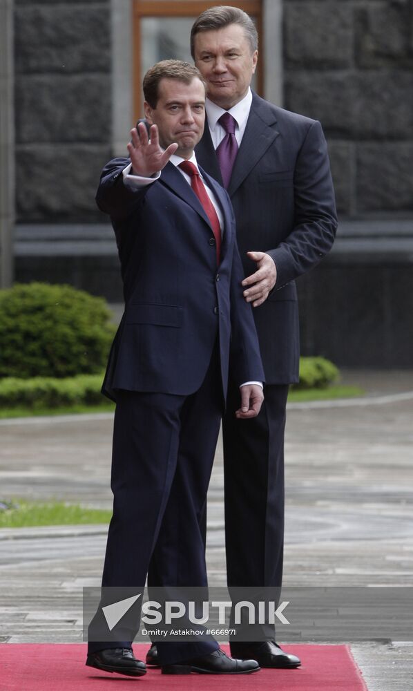Dmitry Medvedev visits Ukraine