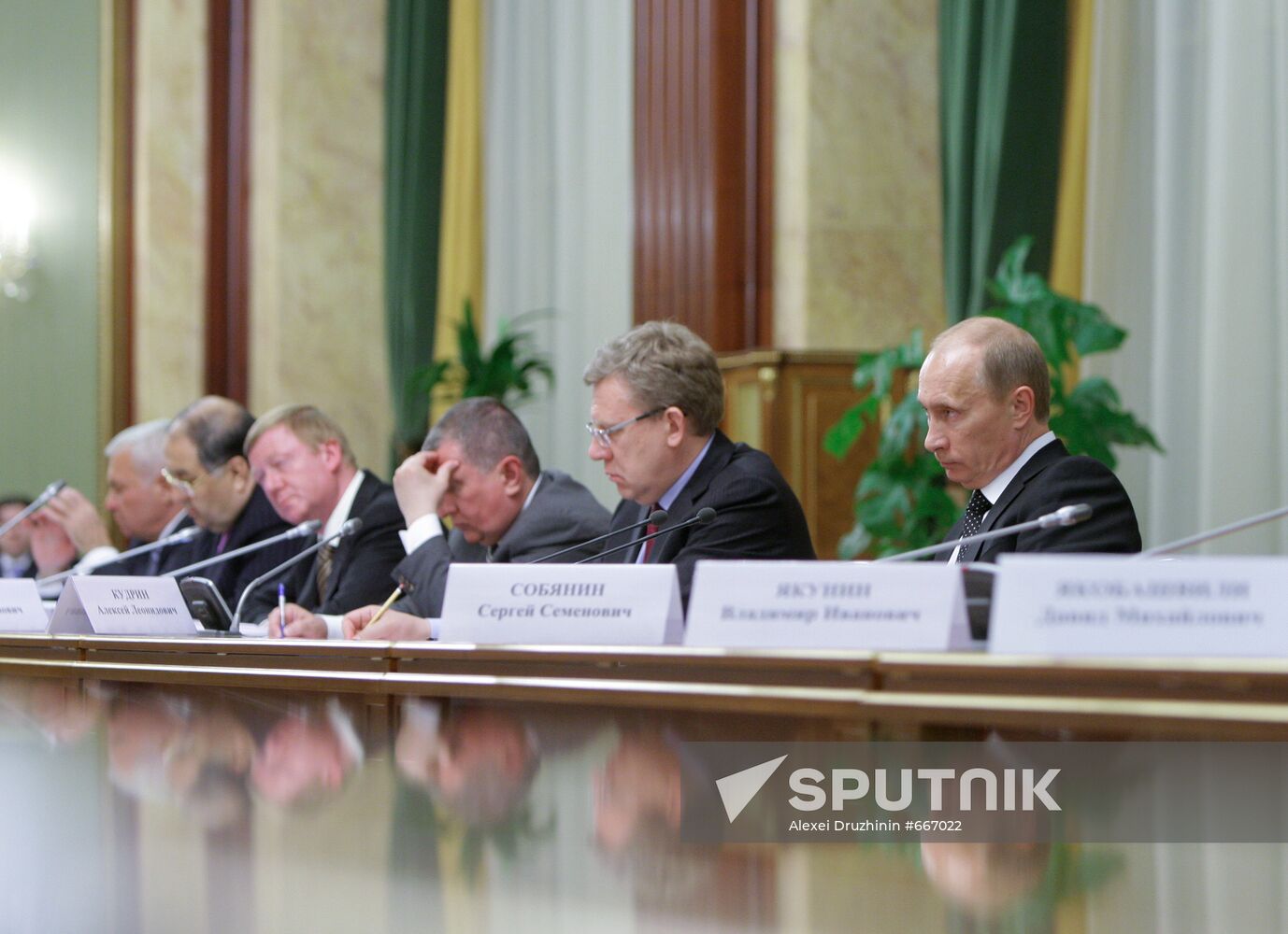 Vladimir Putin meets with heads of RSPP