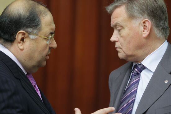 Alisher Usmanov, Vladimir Yakunin