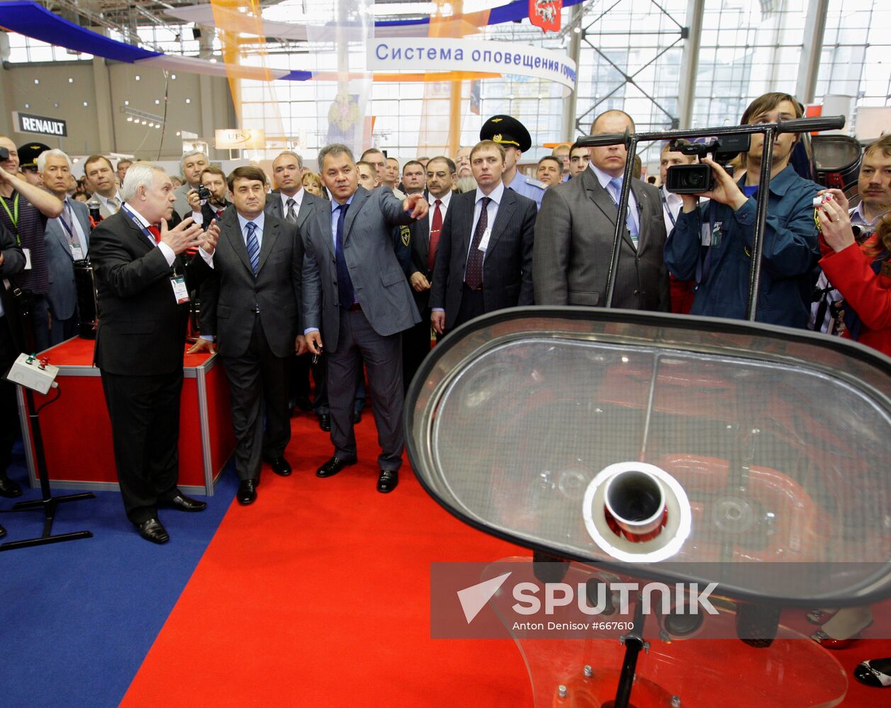 Sergei Shoigu and Igor Levitin