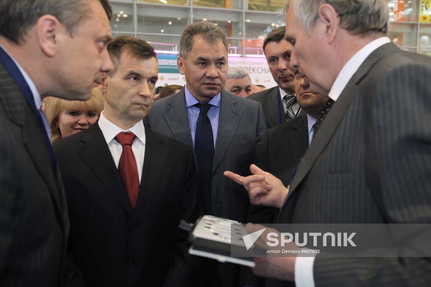 Rashid Nurgaliyev and Sergei Shoigu
