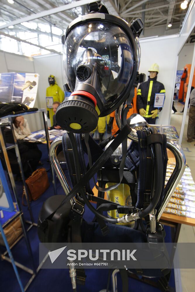 Breathing apparatus with compressed air "Profi-M"