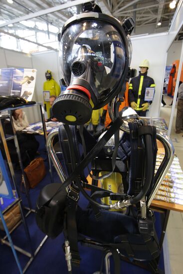 Breathing apparatus with compressed air "Profi-M"
