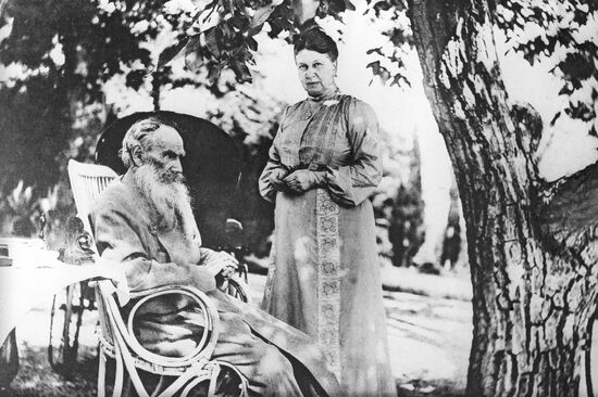 Leo Tolstoy and wife