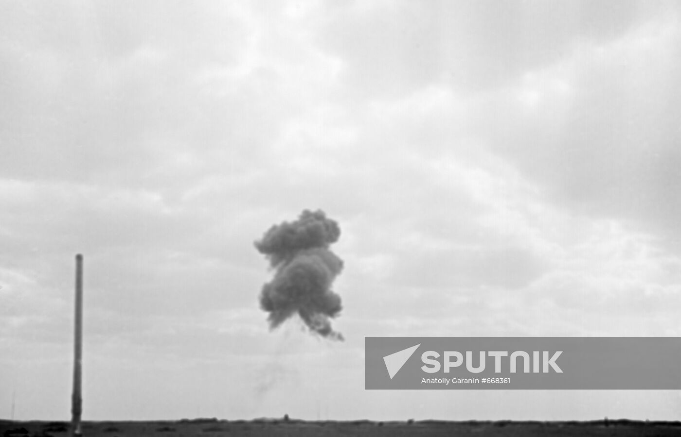 Combat unit of Lieutenant Yakovlev goes on offensive