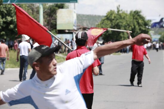 New clashes hit Kyrgyzstan