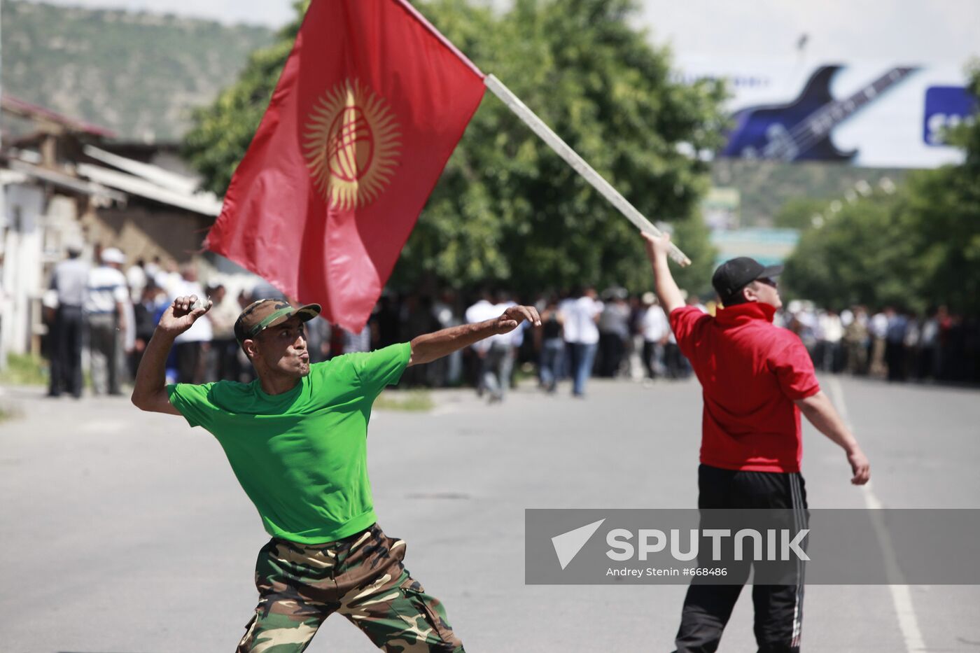 New clashes hit Kyrgyzstan