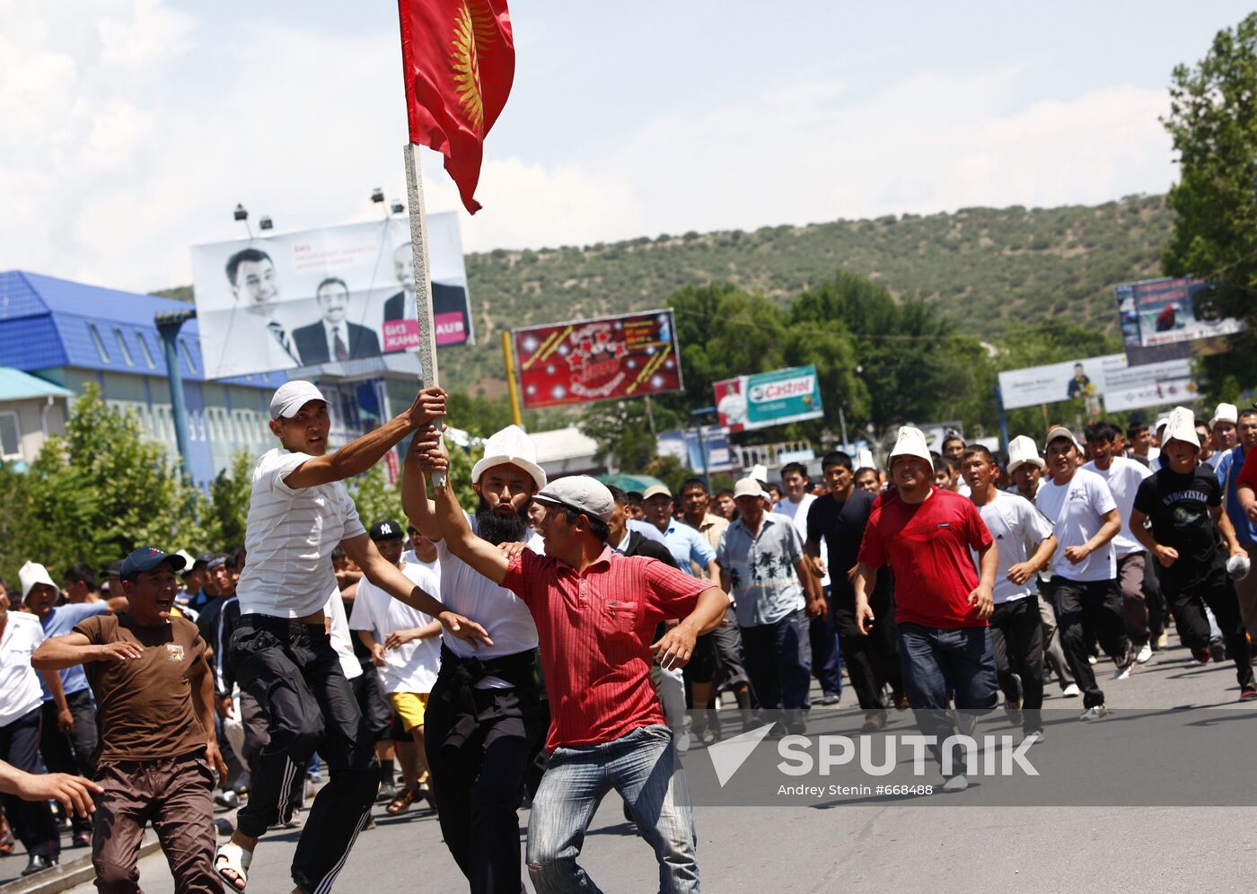 New clashes hit Kyrgyzstan