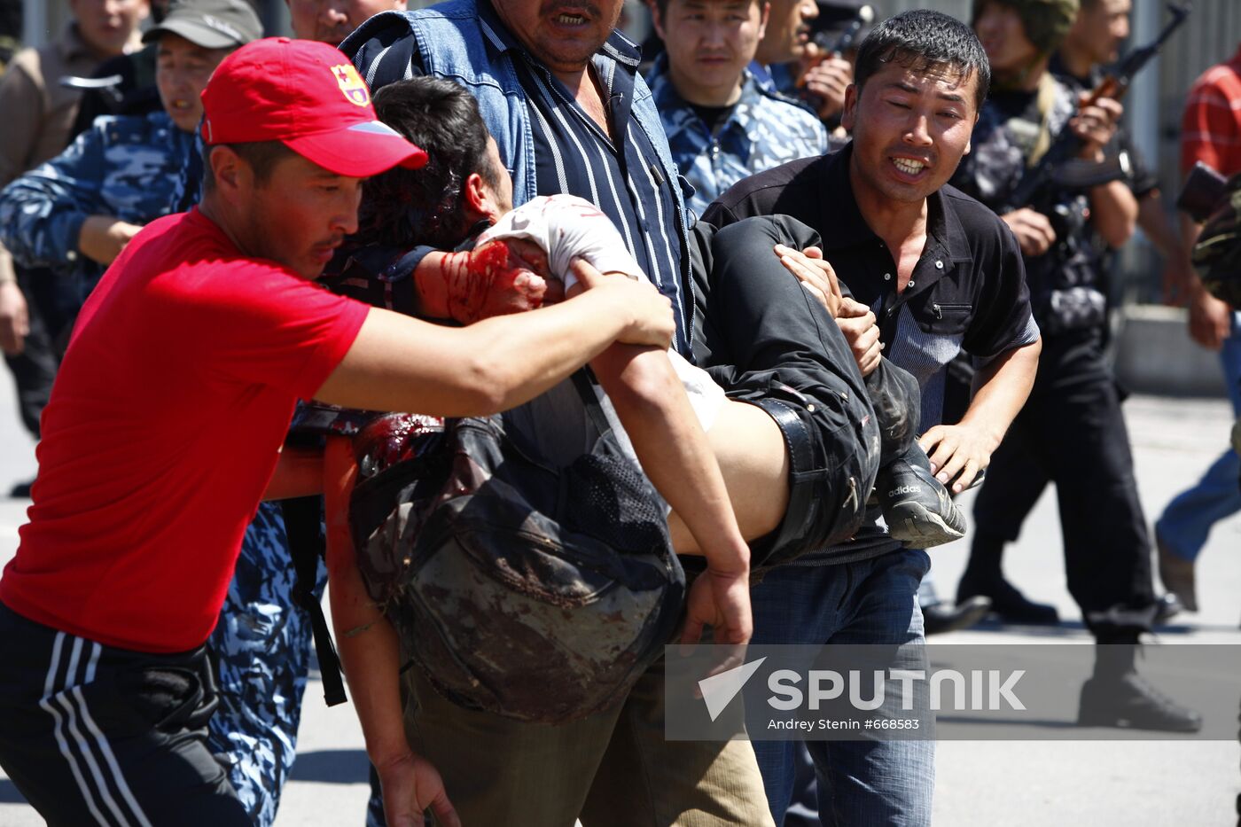 New clashes hit Kyrgyzstan