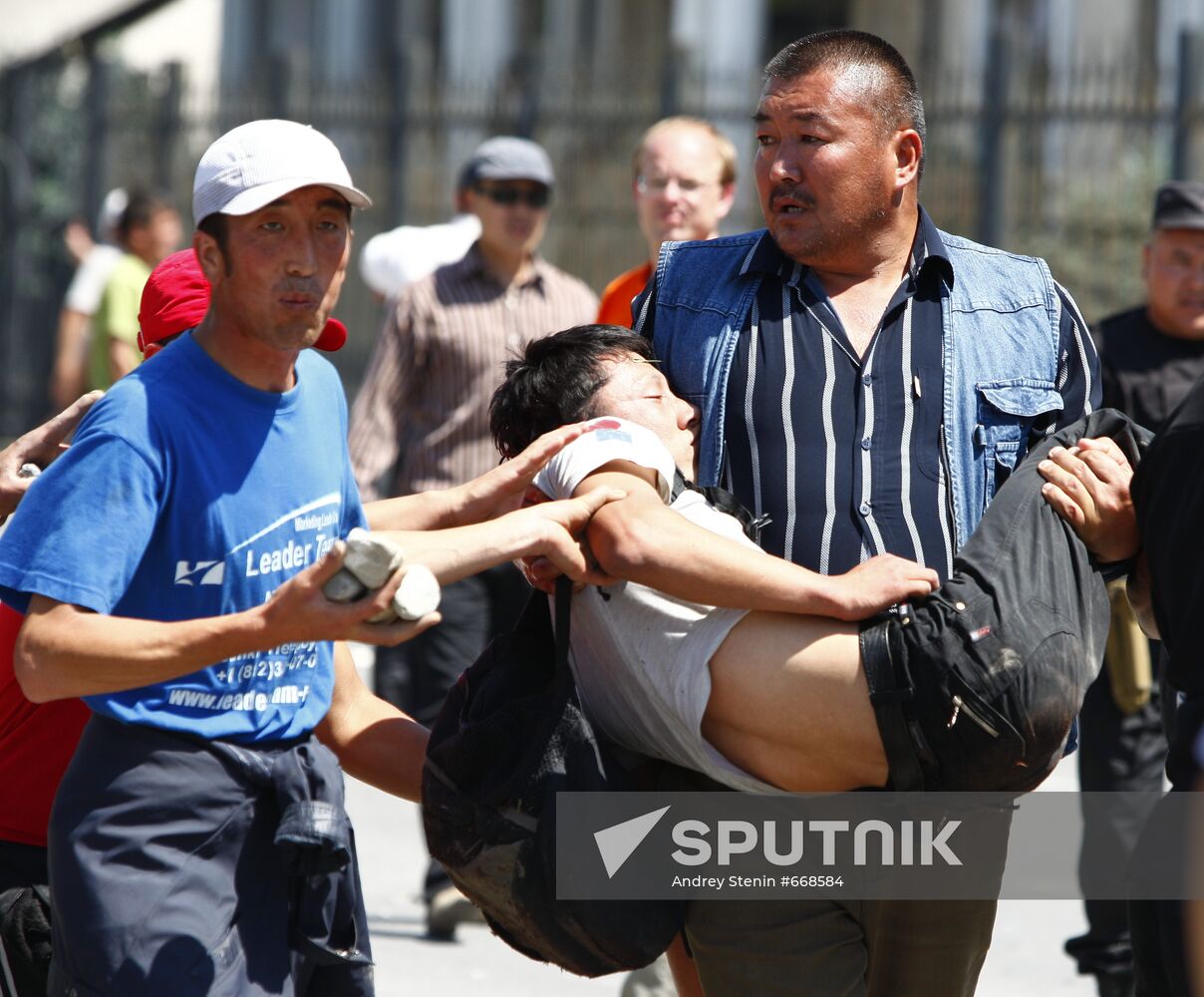 New clashes hit Kyrgyzstan