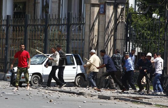 New clashes hit Kyrgyzstan