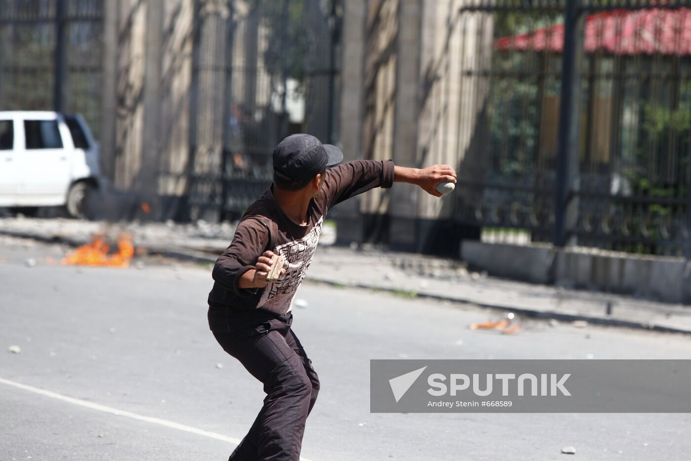 New clashes hit Kyrgyzstan