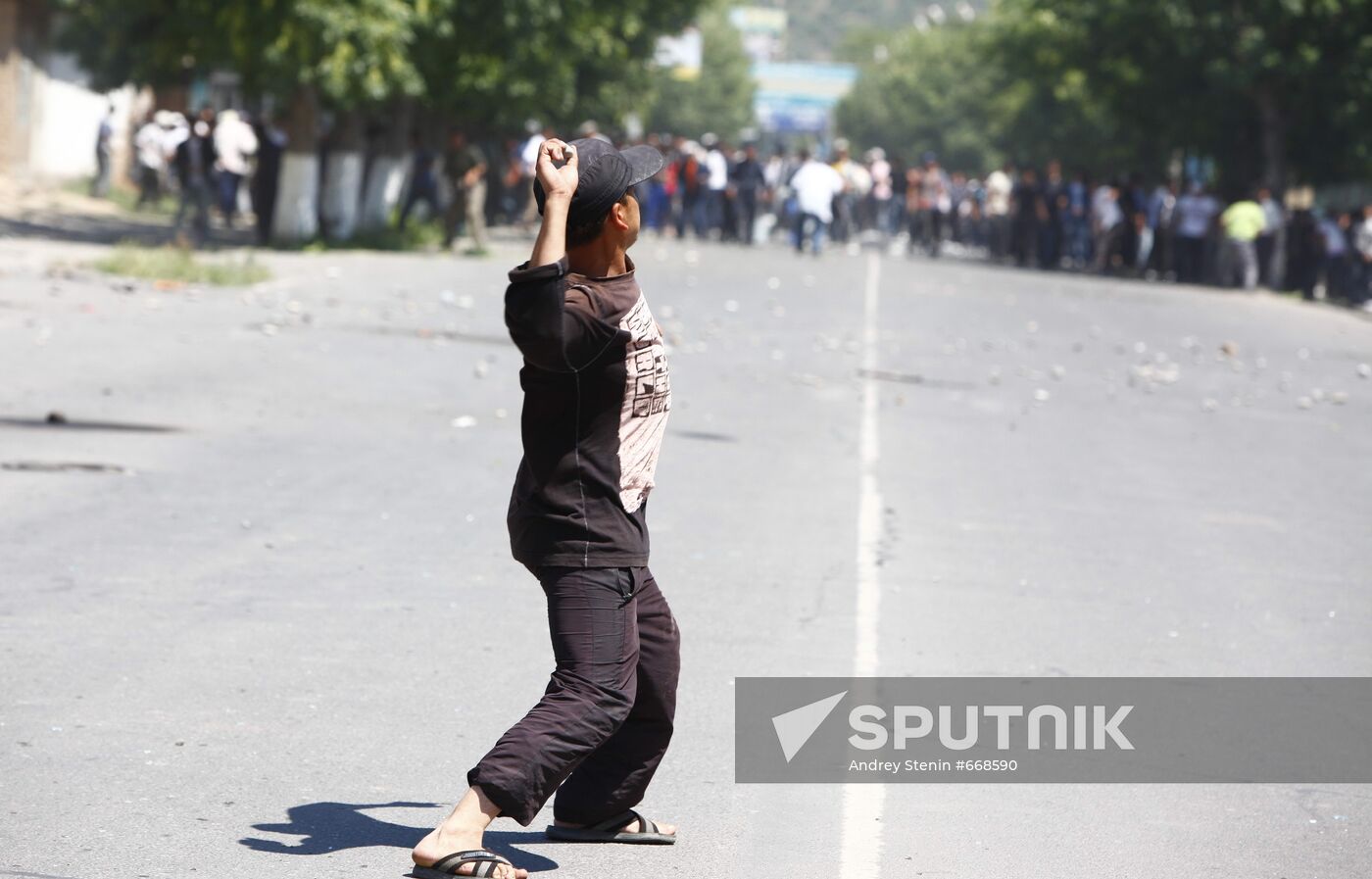 New clashes hit Kyrgyzstan