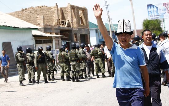 New clashes hit Kyrgyzstan