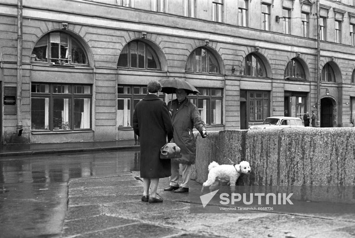 Meeting on bridge over Griboyedov Canal