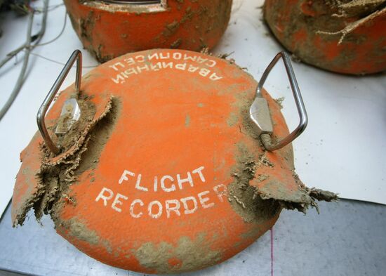 IAC reveals Tu-154 cockpit voice recorder deciphering process