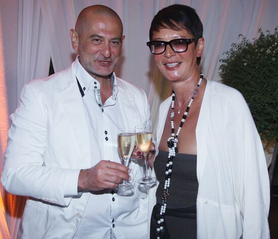 Irina Khakamada with her husband Vladimir Sirotinsky