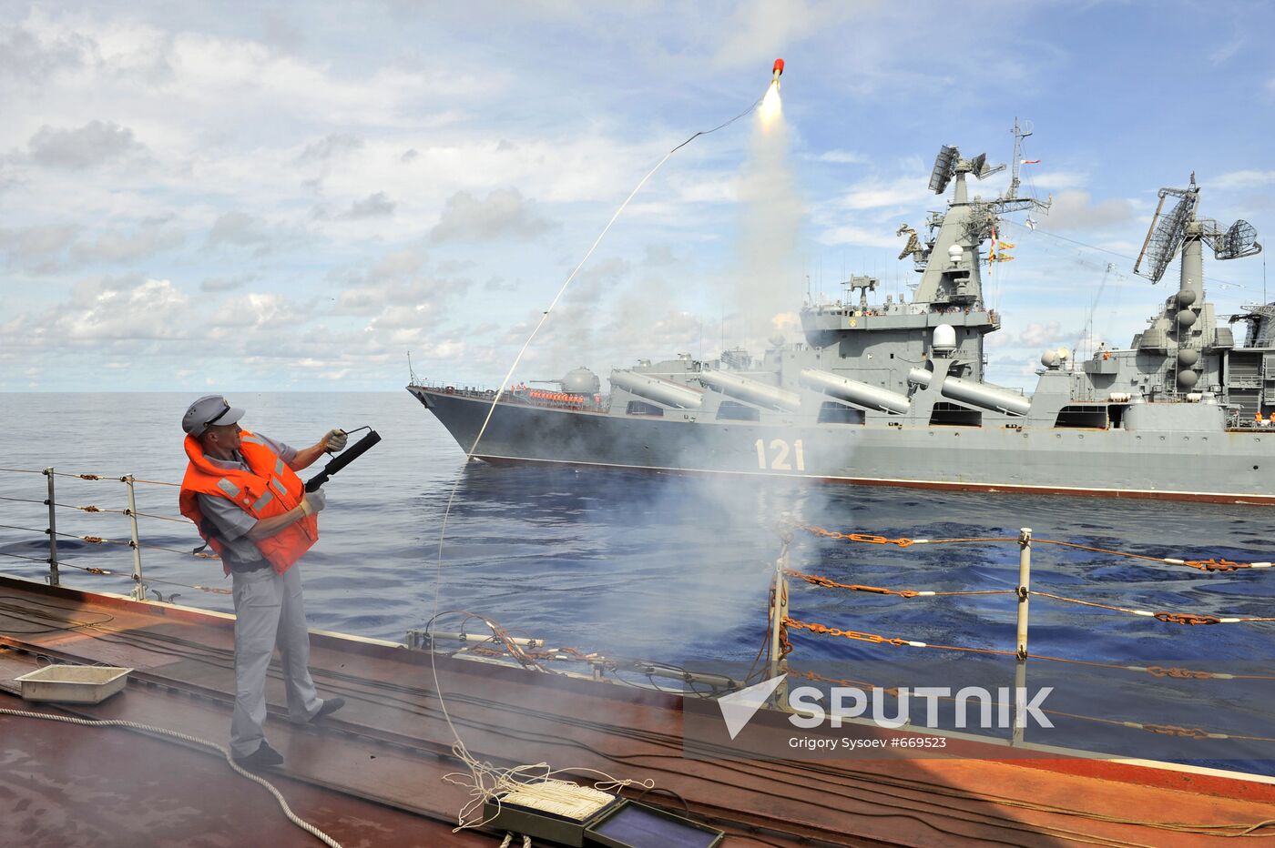 Long-distance voyage of Pyotr Veliky nuclear-powered cruiser