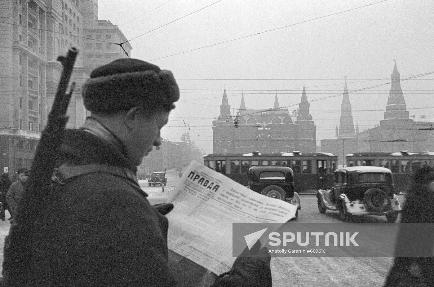 Wartime city life: Moscow in October - December 1941