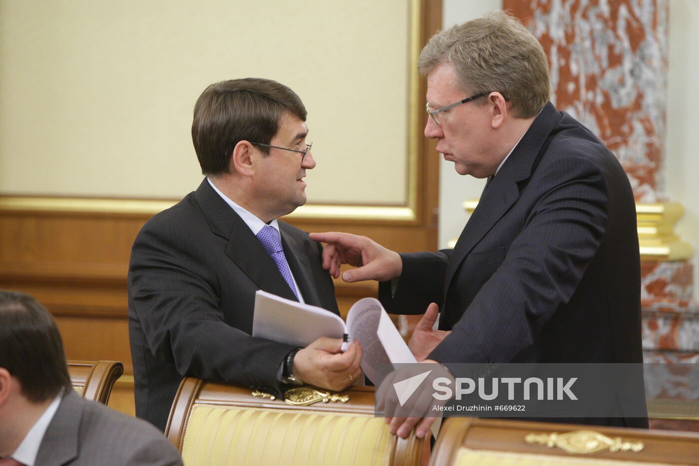 Vladimir Putin chairs meeting at Government House