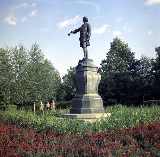 Monument to Peter the Great in Petrozavodsk