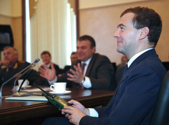 Dmitry Medvedev visits Moscow Military District headquarters