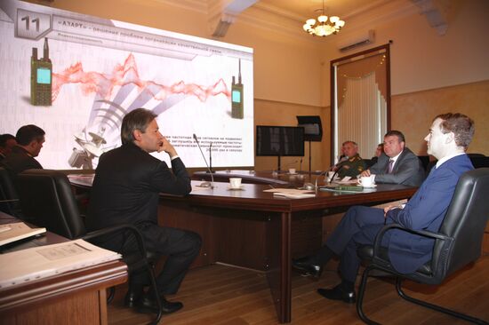 Dmitry Medvedev visits Moscow Military District headquarters