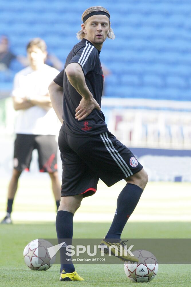 FC Bayern Munich holds open training session