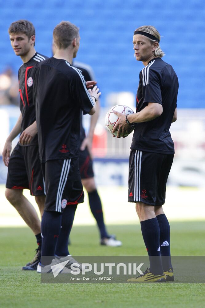 FC Bayern Munich holds open training session