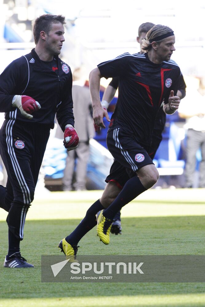 FC Bayern Munich holds open training session