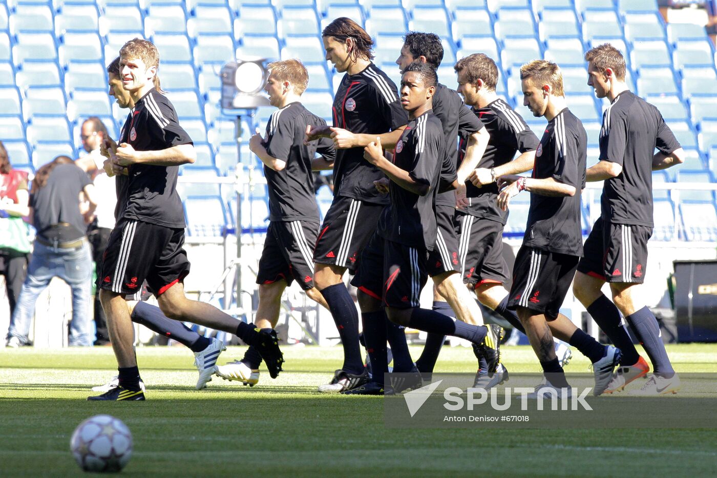 FC Bayern Munich holds open training session