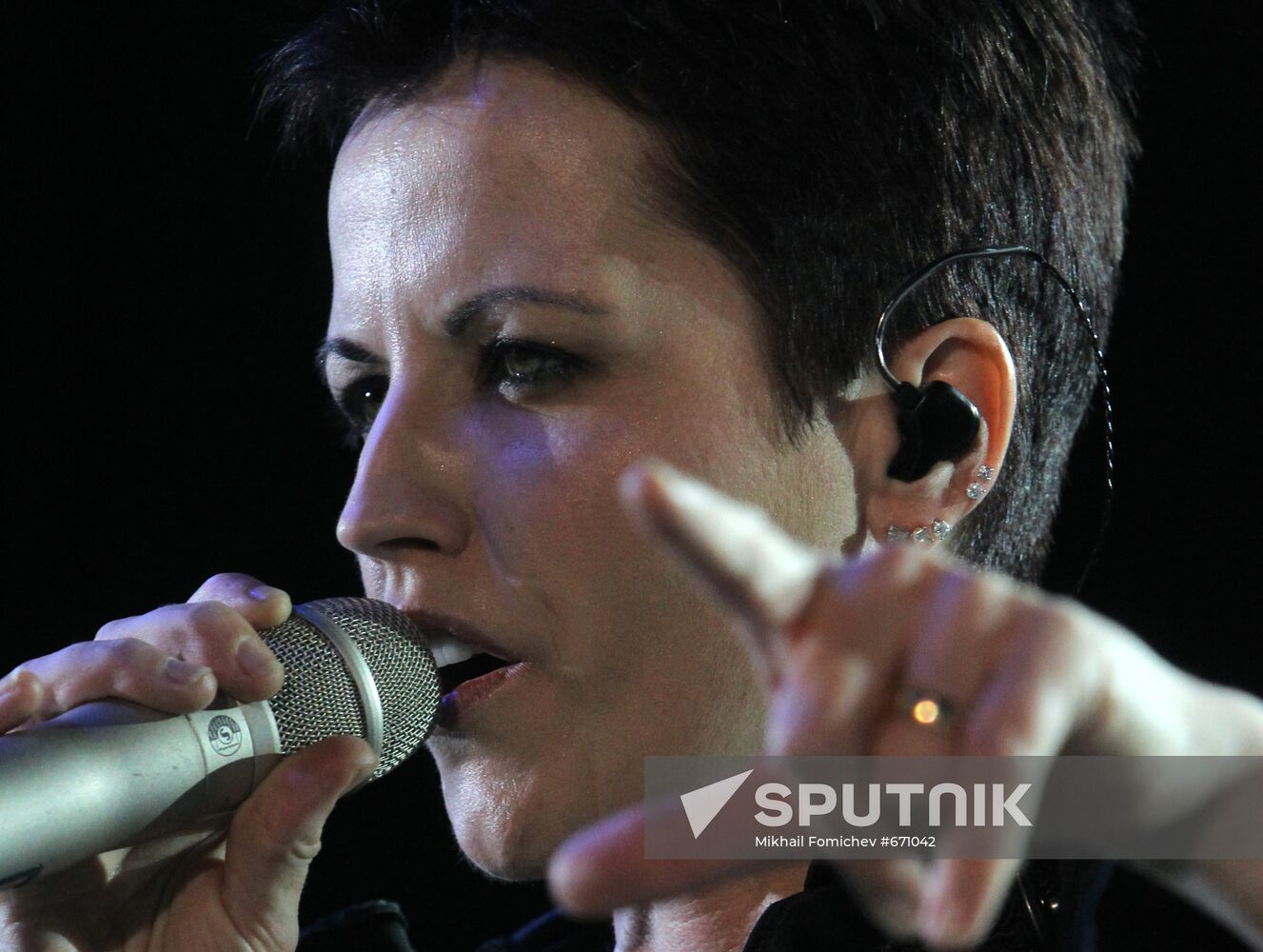 The Cranberries perform live in Moscow