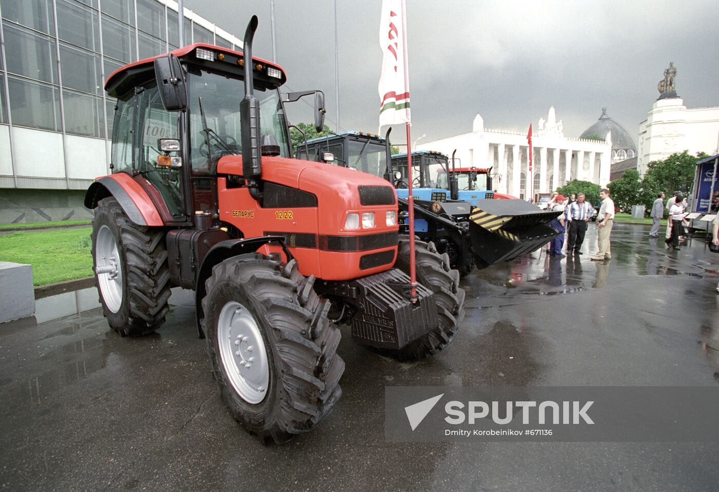 Belarus-2001 show exhibits at All-Russian Exhibition Center