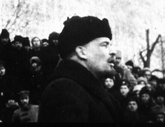 Vladimir Lenin speaking on mourning rally