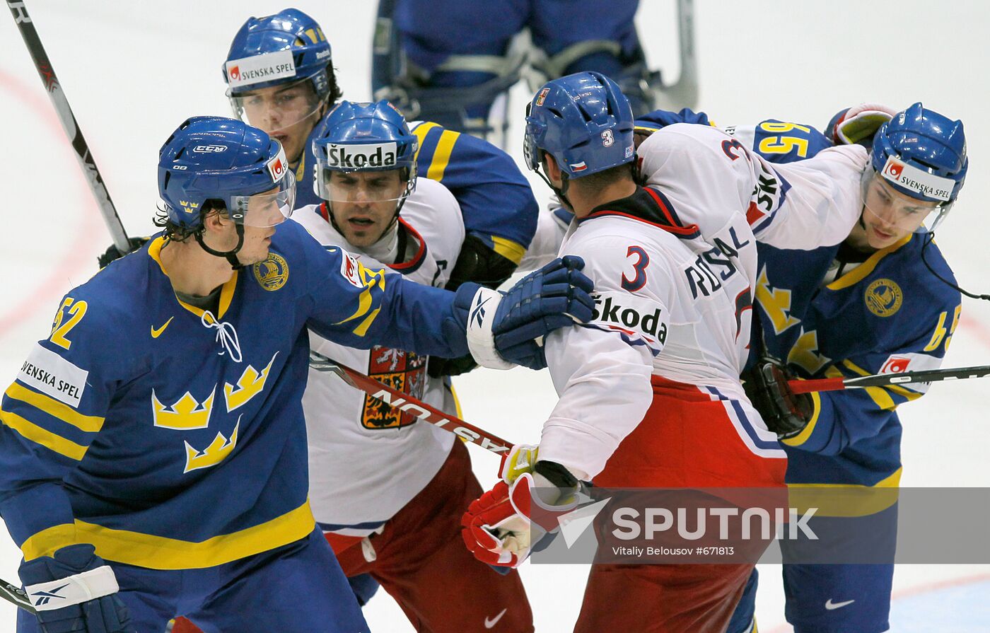 2010 Ice Hockey World Championship Semifinal: Sweden vs. Czech R