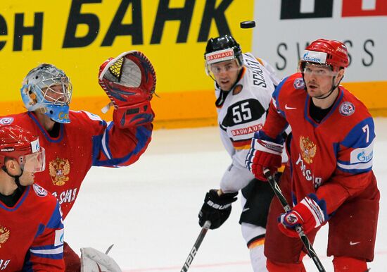 2010 Ice Hockey World Championship Semifinal: Russia vs.Germany