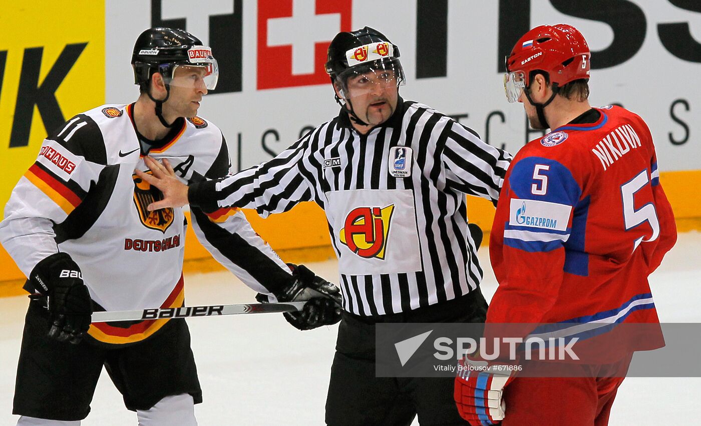 2010 Ice Hockey World Championship Semifinal: Russia vs. Germany