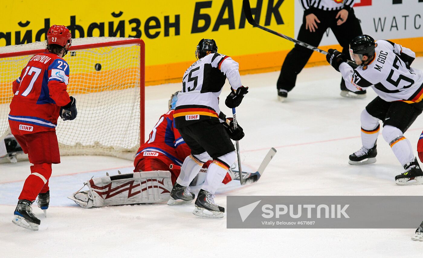 2010 Ice Hockey World Championship Semifinal: Russia vs. Germany